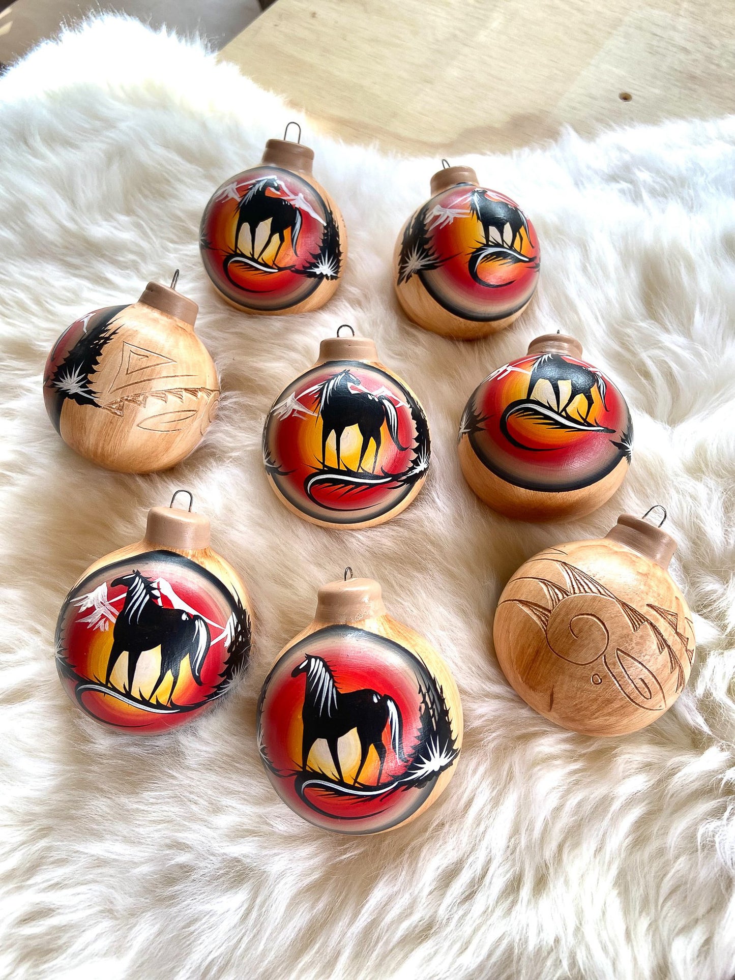 Navajo Made Handpainted Clay Ornament - Horse(łíí’)