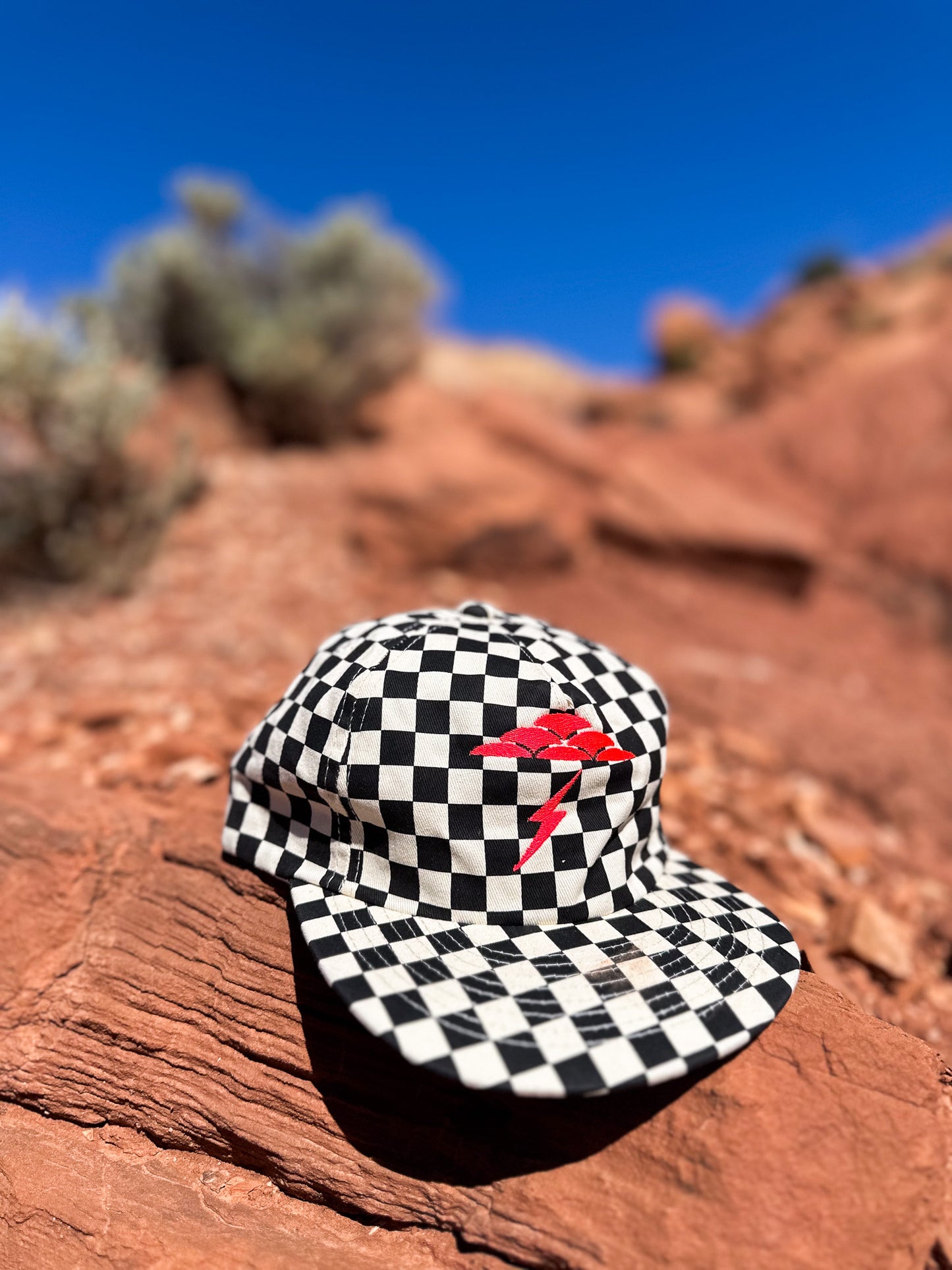 4KINSHIP Thundercloud Checkered Hat - Black White