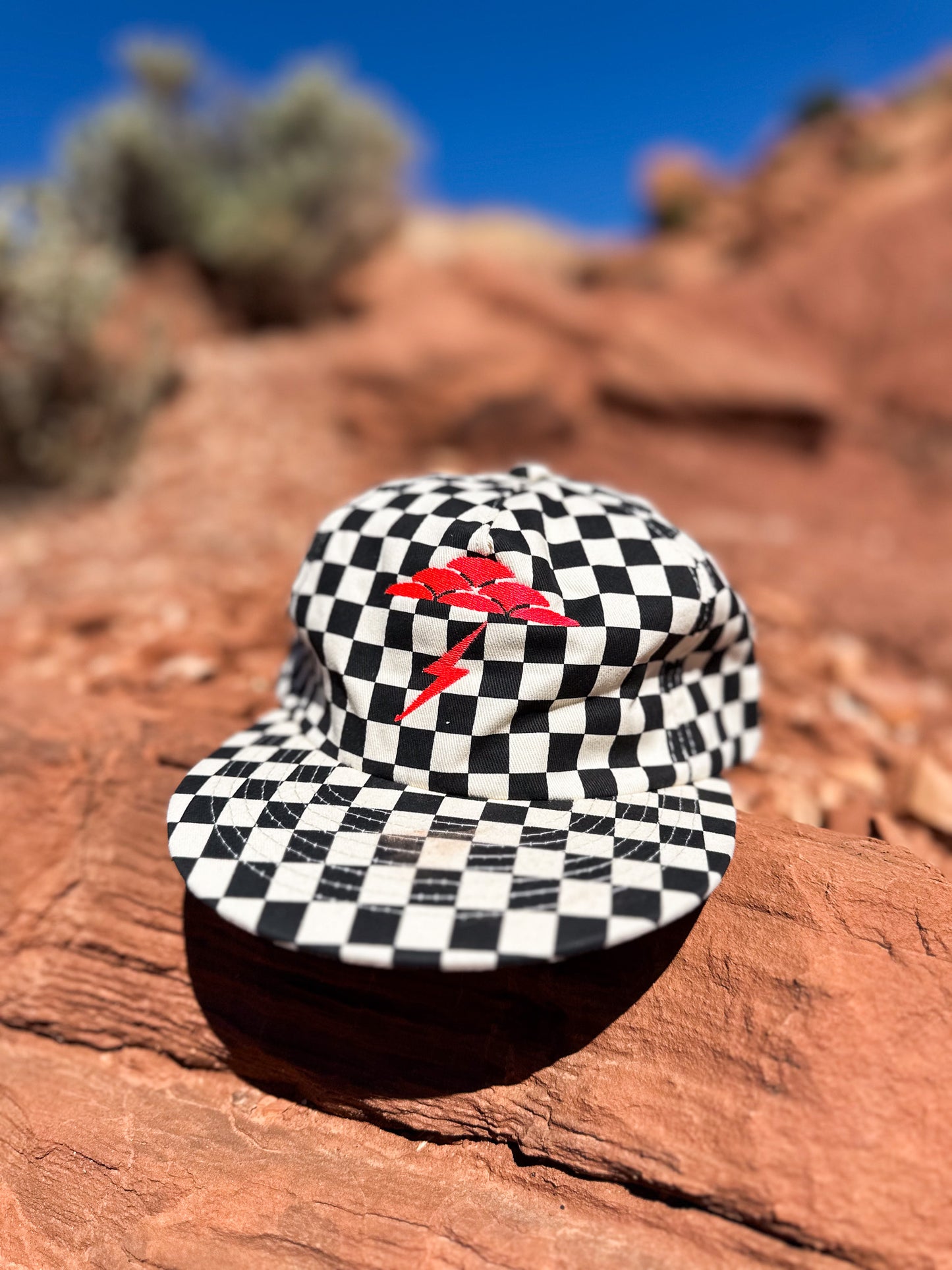 4KINSHIP Thundercloud Checkered Hat - Black White