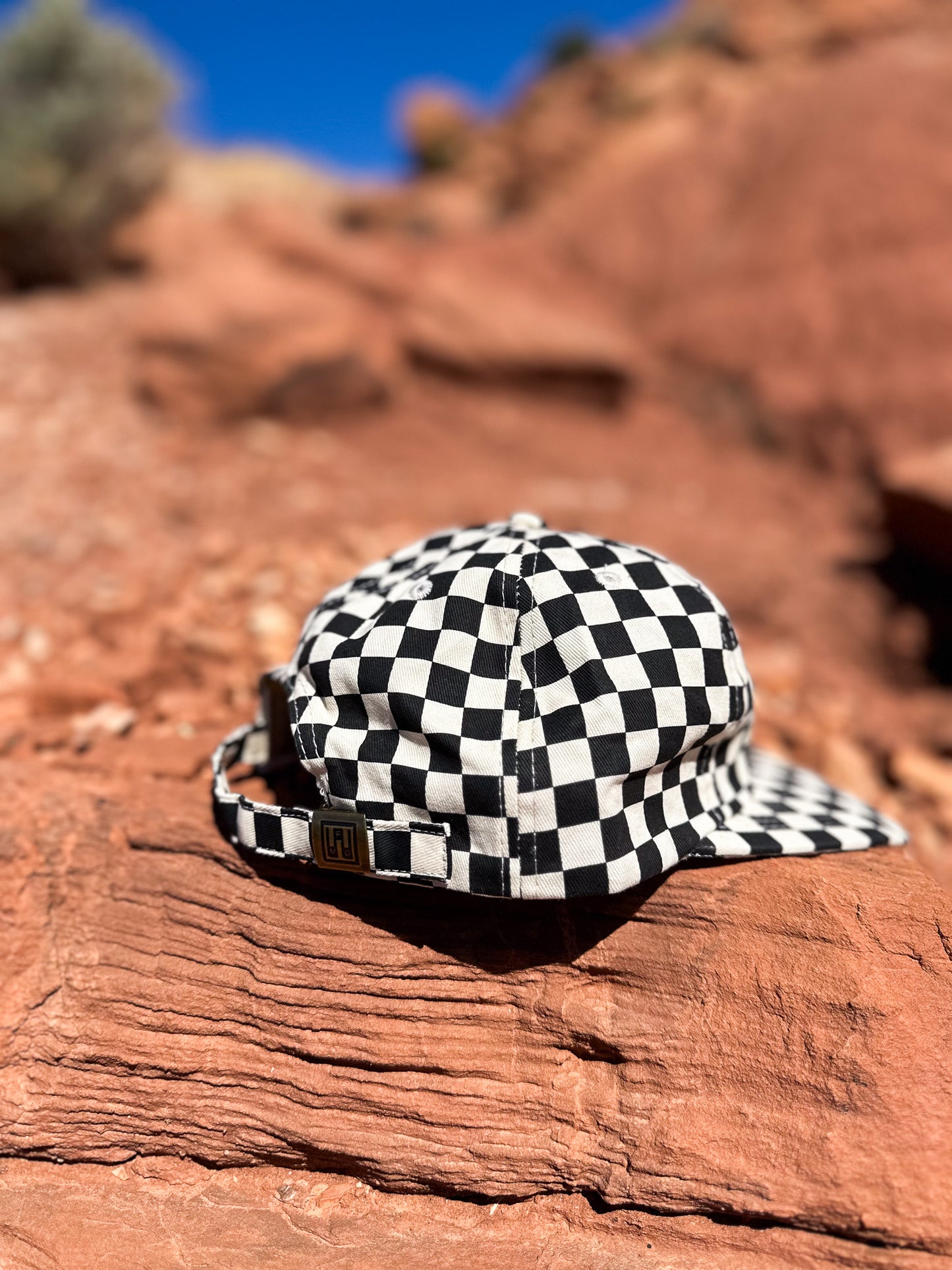 4KINSHIP Thundercloud Checkered Hat - Black White