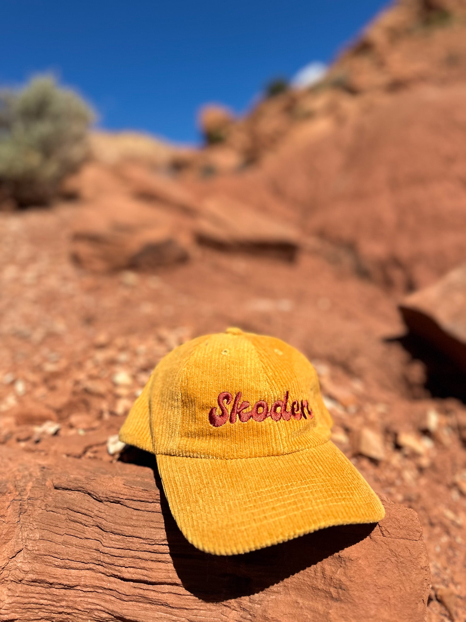 4KINSHIP SKODEN Cordoroy Hat - Golden Hour