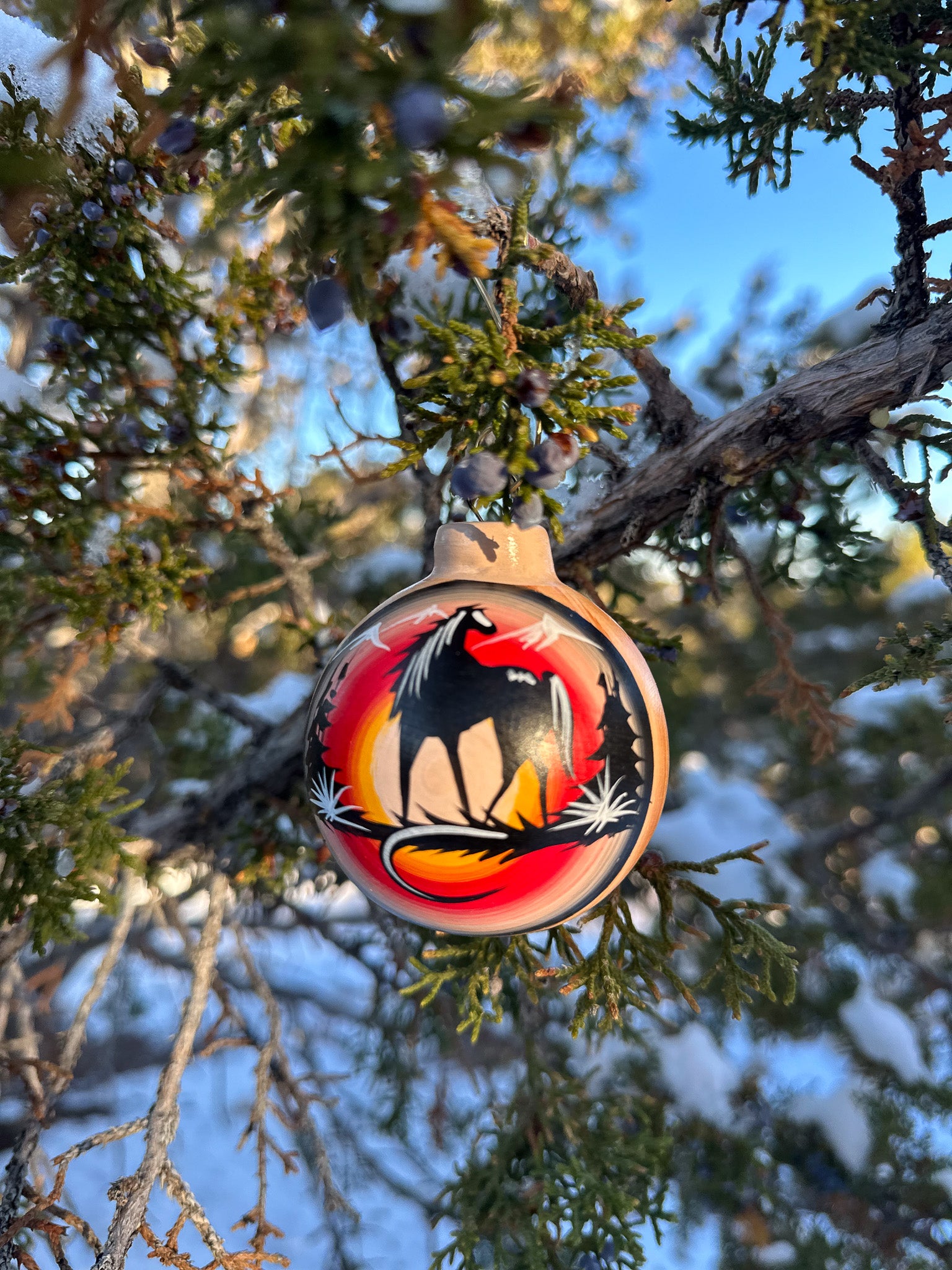 Navajo Made Handpainted Clay Ornament - Horse(łíí’)